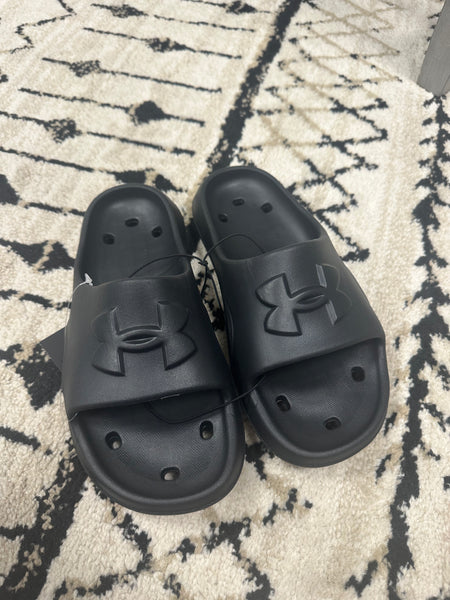 UA Youth Black Slides