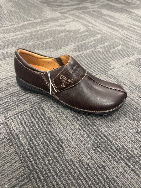 Clarks Unloop Ave Brown