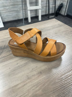 Bueno Nadia Camel