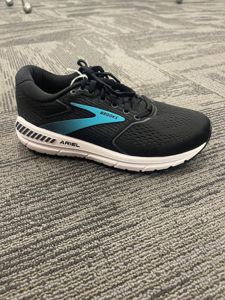 Brooks Ariel